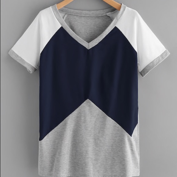 Tops - Casual V neck t shirt!